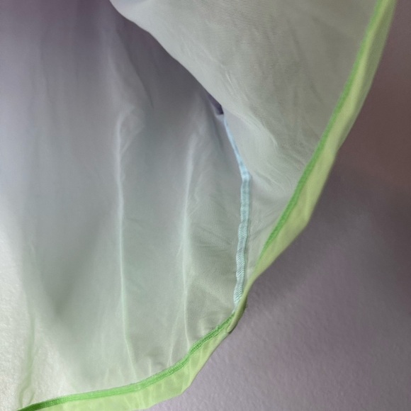 New All In Motion Woman’s Small Gradient Mesh Boxy Crop Top - Picture 2 of 10